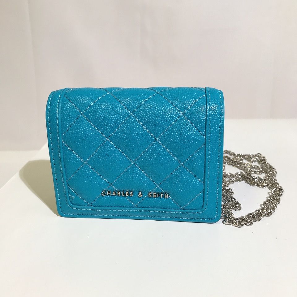 美品】CHARLES & KEITH チャールズアンドキース ミニウォレット