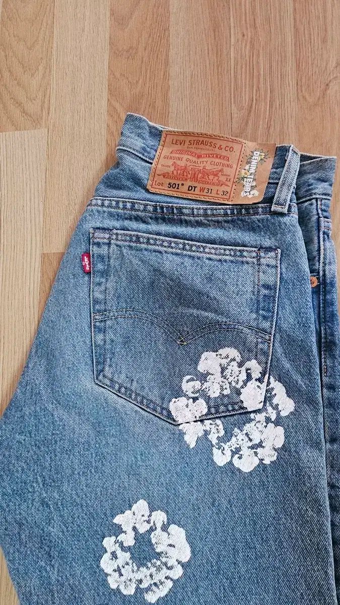 DENIM TEARS(デニムティアーズ) LEVI'S(リーバイス) - メルカリ