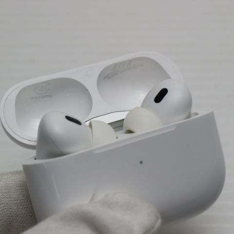 ホワイト イヤホン