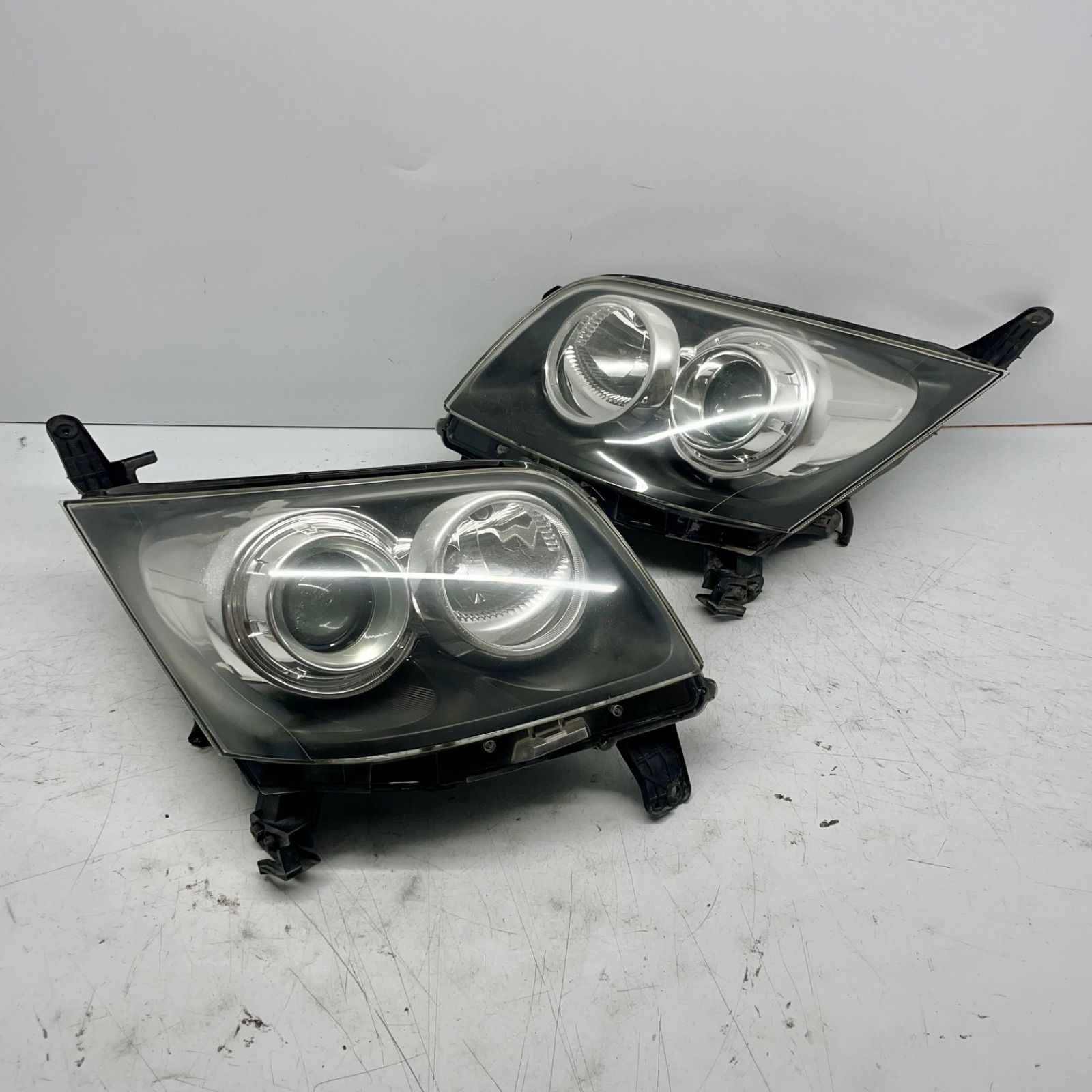 ダイハツムーブカスタムL175S後期ヘッドライト 超美品 ダイハツ L175S/L185S ムーヴカスタム 後期 純正HID車用 純正