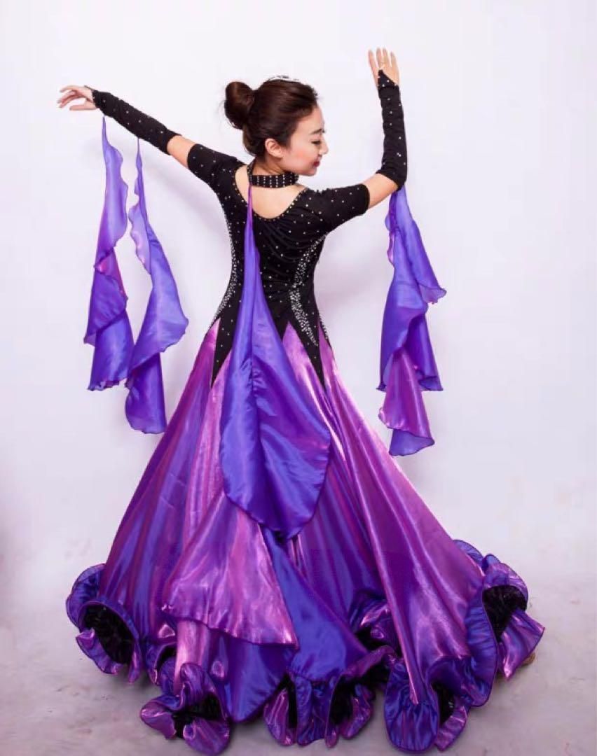 ダンスパーティーやデモ 発表会に