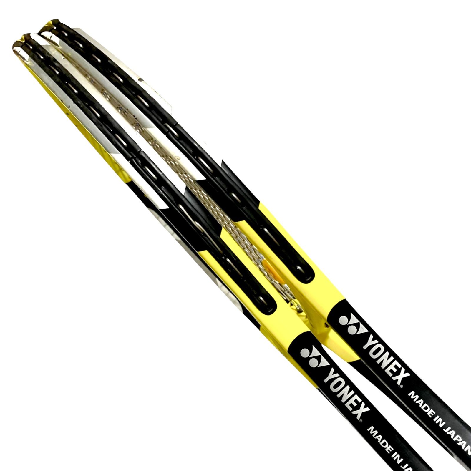 YONEX