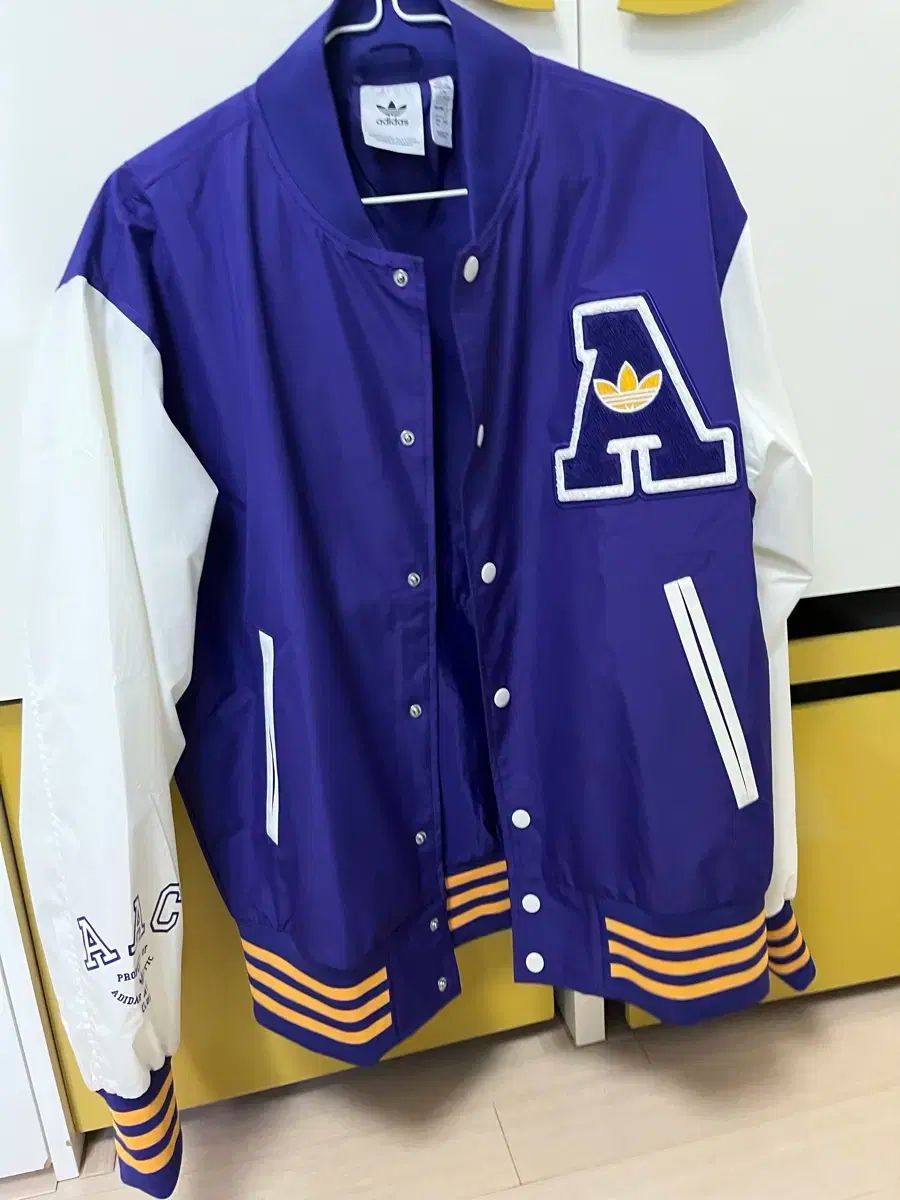 adidas アディダス バーシティ ジャケット