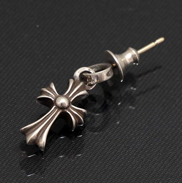 Chrome Hearts ベビーファットクロス 純正パヴェダイヤピアス　銀座 CHROME HEARTS 【純正ダイヤ】CHROME クロムハーツ 22K CHクロス