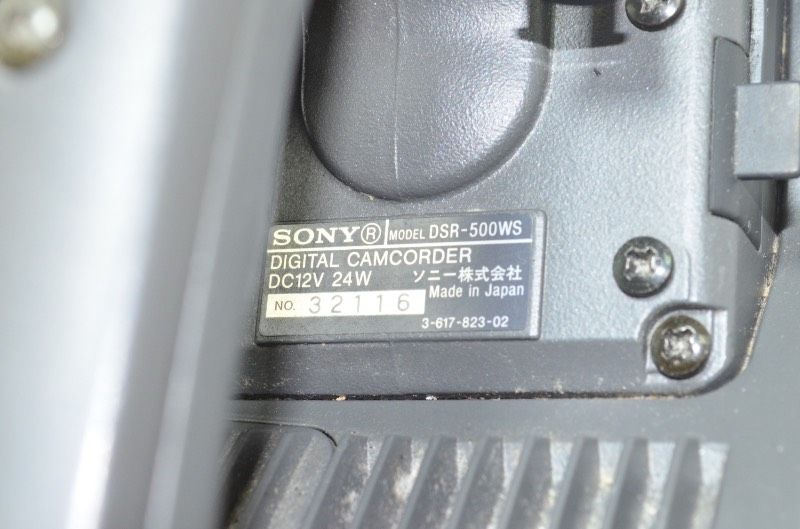 送料無料】 ソニー SONY DSR-500WS DVCAM デジタルビデオカメラ 2/3型