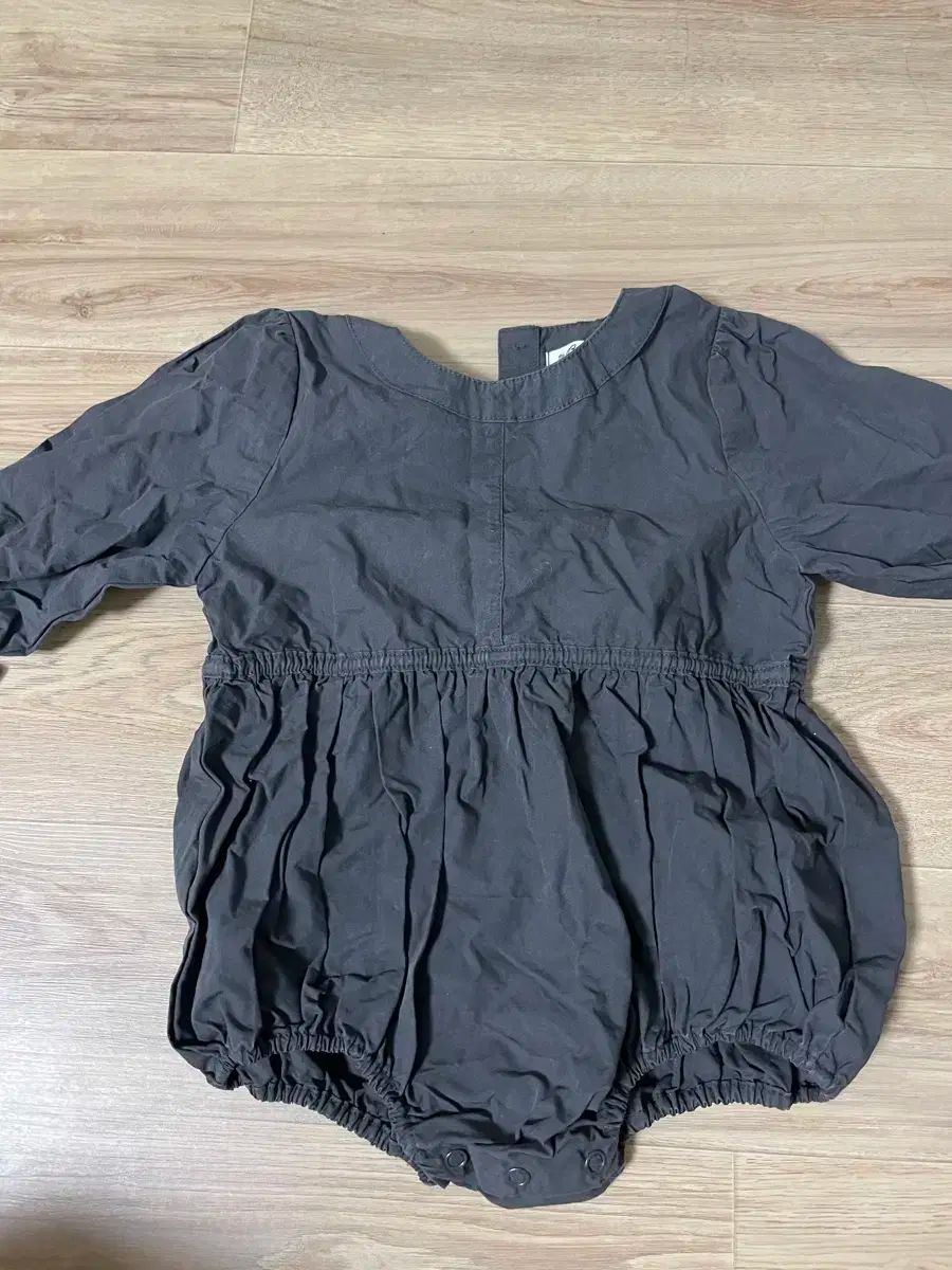 ベネベネ ロンパー 12m 出品