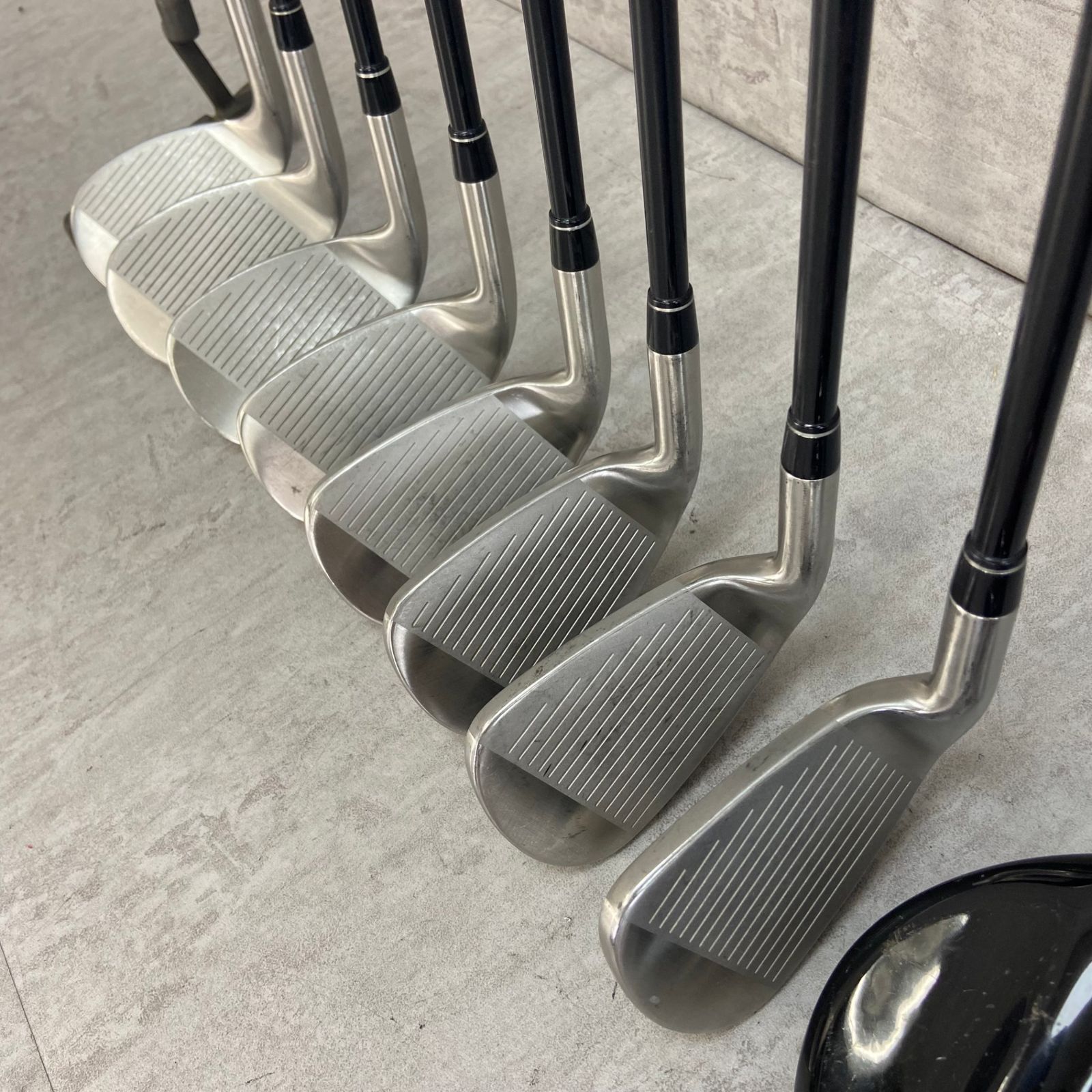 コブラ　オノフ　メンズゴルフ13本セット　カーボン　右利き用　キャディバッグ コブラ オノフ メンズゴルフ13本セット カーボン 右利き用