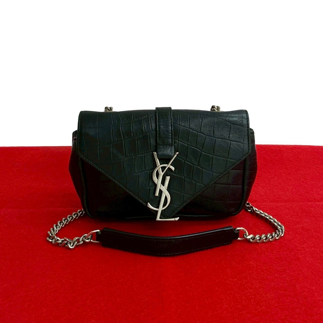 極美品　サンローランパリ　YSL ショルダーバック 極 美品 SAINT LAURENT PARIS サンローランパリ YSL ロゴ 金具