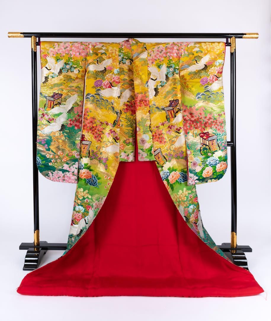 50%OFF! 125,000円→62,500円】花嫁色打掛け 黄色/金刺繍 鶴/もみじ 