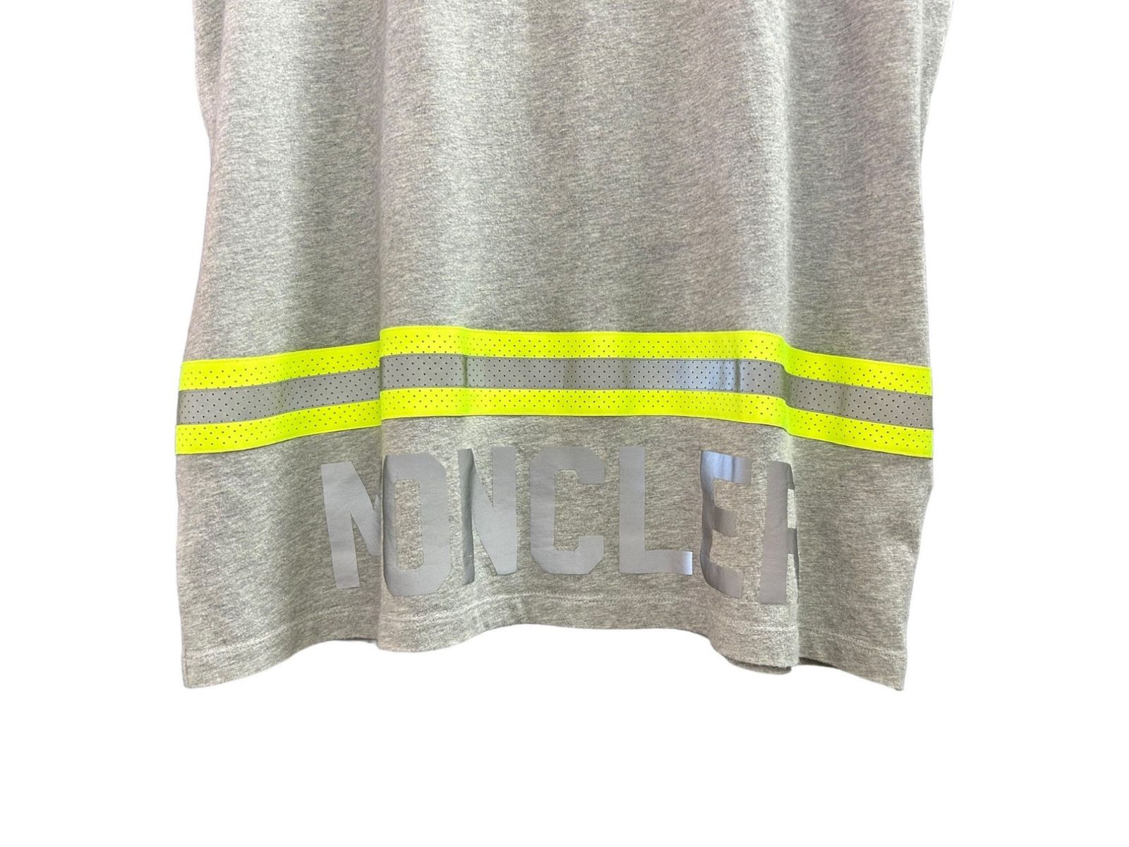 MONCLER (モンクレール) リフレクターロゴ 半袖 Tシャツ F10918C73920