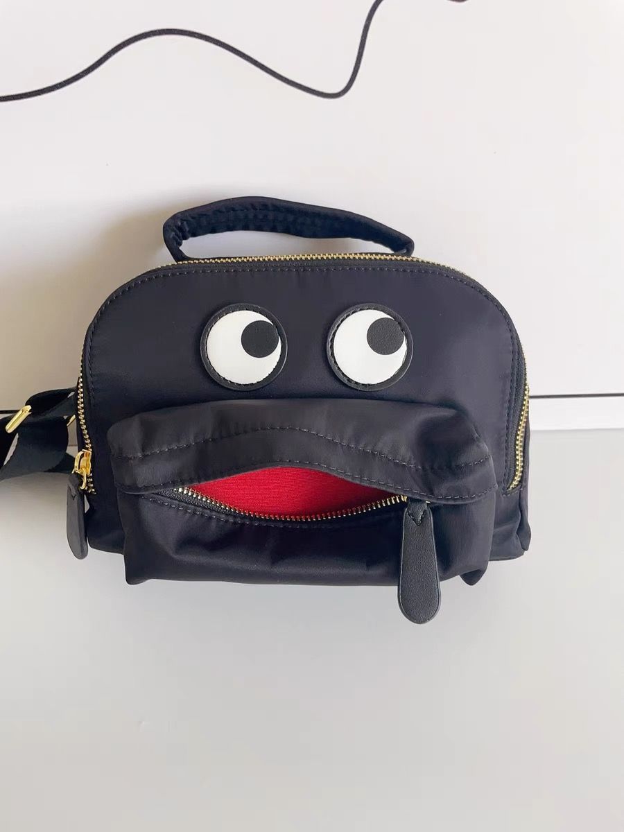 Anya Hindmarch Eyes アニヤ クロスボディ ミニバッグ ショルダーバッグ ナイロンバッグ 新品未使用  即購入可