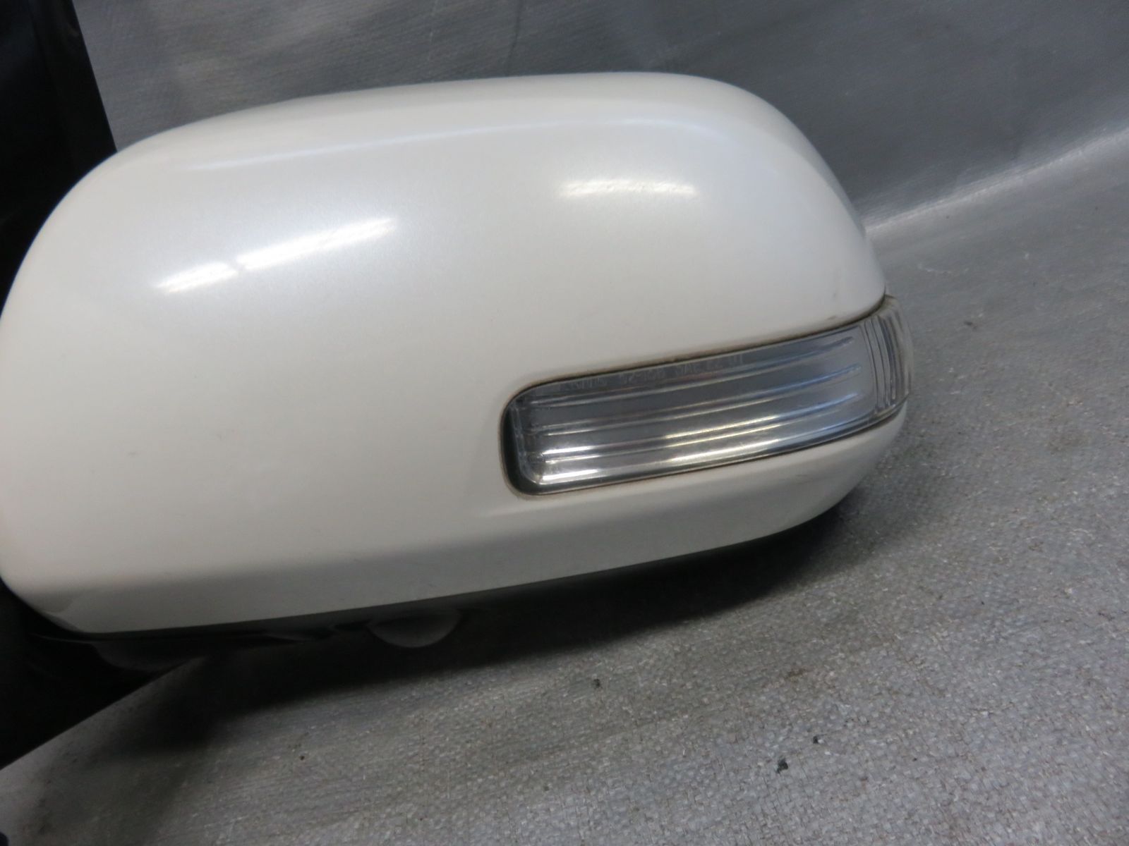 STD7598 アルファード ヴェルファイア ANH20W ANH25W GGH20W GGH25W 後期 左 純正 ドアミラー サイドミラー 左側 助手席 カメラ付 070