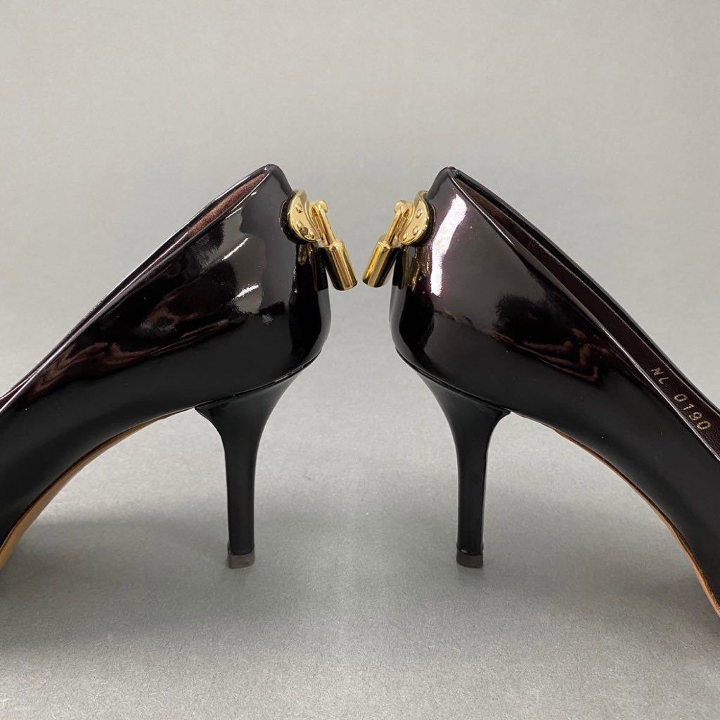 【美品】 ルイヴィトン　エナメル　パテント　パドロック　南京錠　パンプス ヒール 1a14 イタリア製 LOUIS VUITTON ルイヴィトン パドロック 南京錠