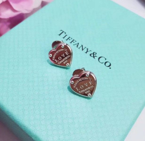 ★Tiffany&Co. レディース ハートタグプレートピアス#246121