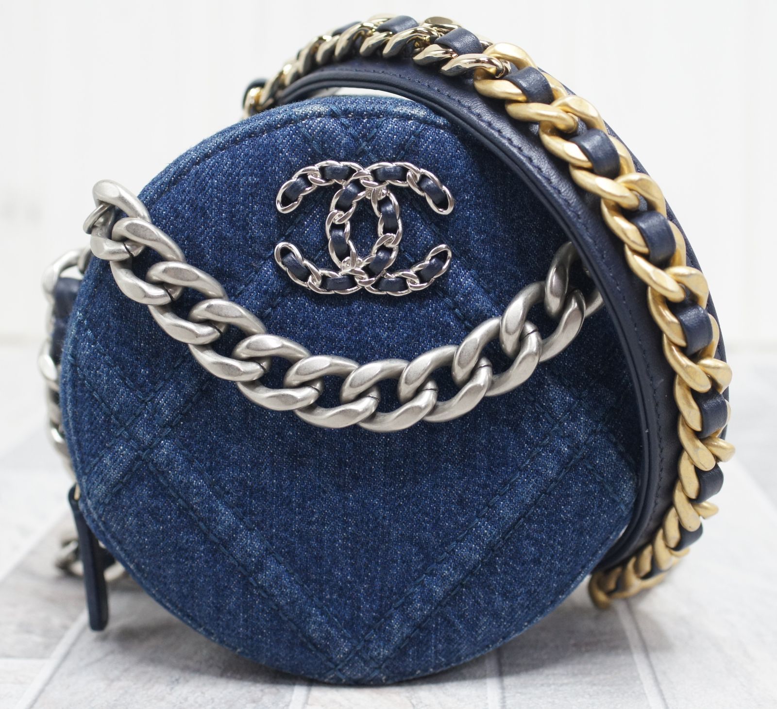 シャネル CHANEL デニム ラウンドショルダーバッグ シリアルシール 