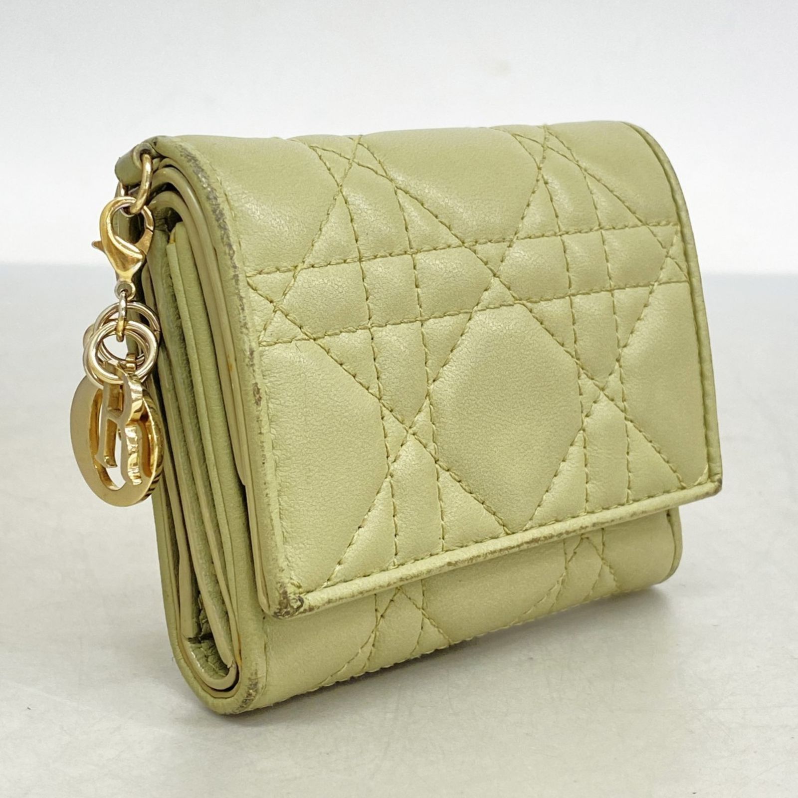 イエロー キルティング 三つ折り財布クリスチャンディオール イエロー キルティング 三つ折り財布クリスチャンディオール Christian