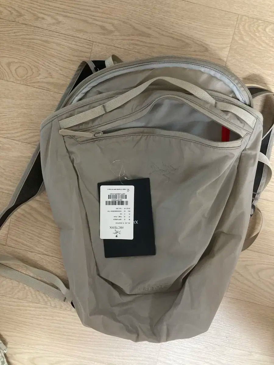 アークテリクス ヒリアド15 ルーン