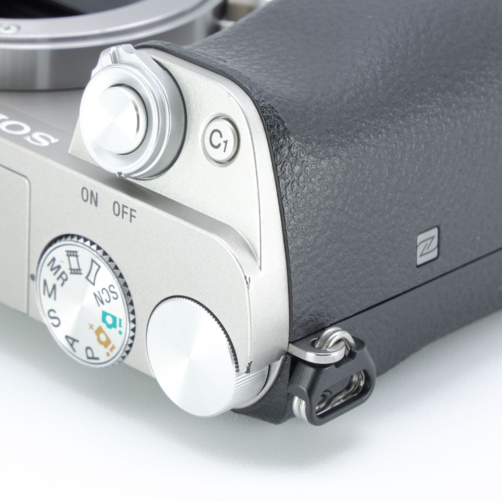 【美品】SONY α6000 ILCE-6000L パワーズームレンズキット ブラック +予備バッテリー2個&バッテリーチャージャー付き SONY - SONY (ソニー) α6000パワーズームレンズキット ILCE-6000L