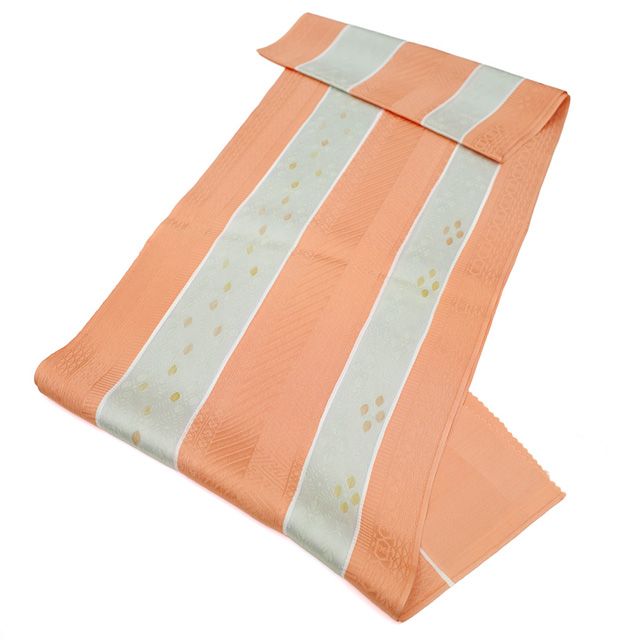 正絹帯揚げ「灰ローズ色の地にぼかしと金糸の菊の模様」 正絹帯揚げ「灰ローズ色の地にぼかしと金糸の菊の模様」 | 帯あげ