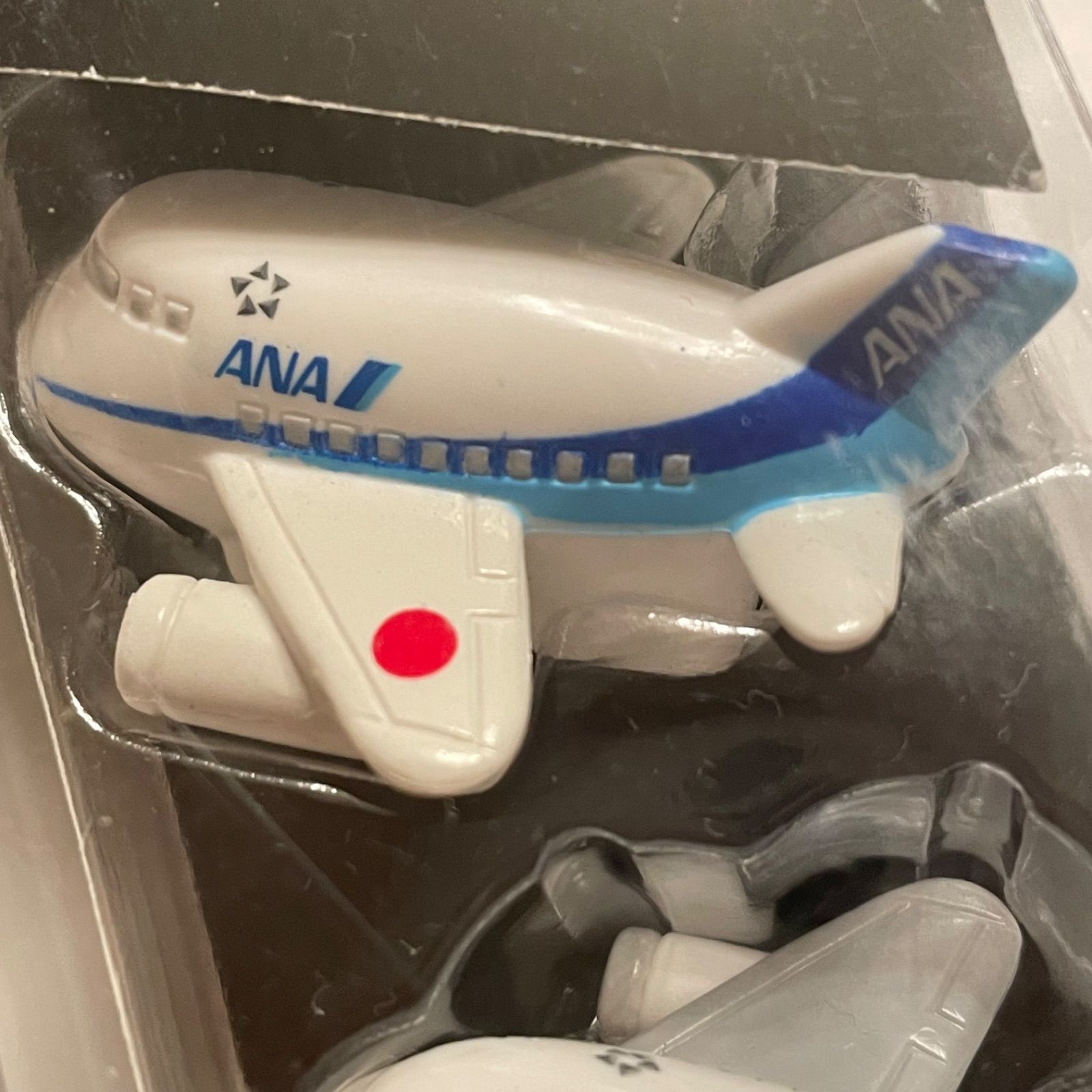 ANA 全日空　　スターアライアンス　飛行機マグネット　新品