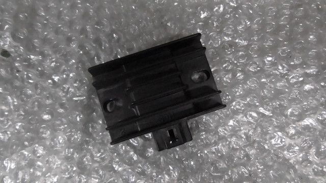 トリシティ125　SE82J-004xxx　の　レギュレター:#1712117533