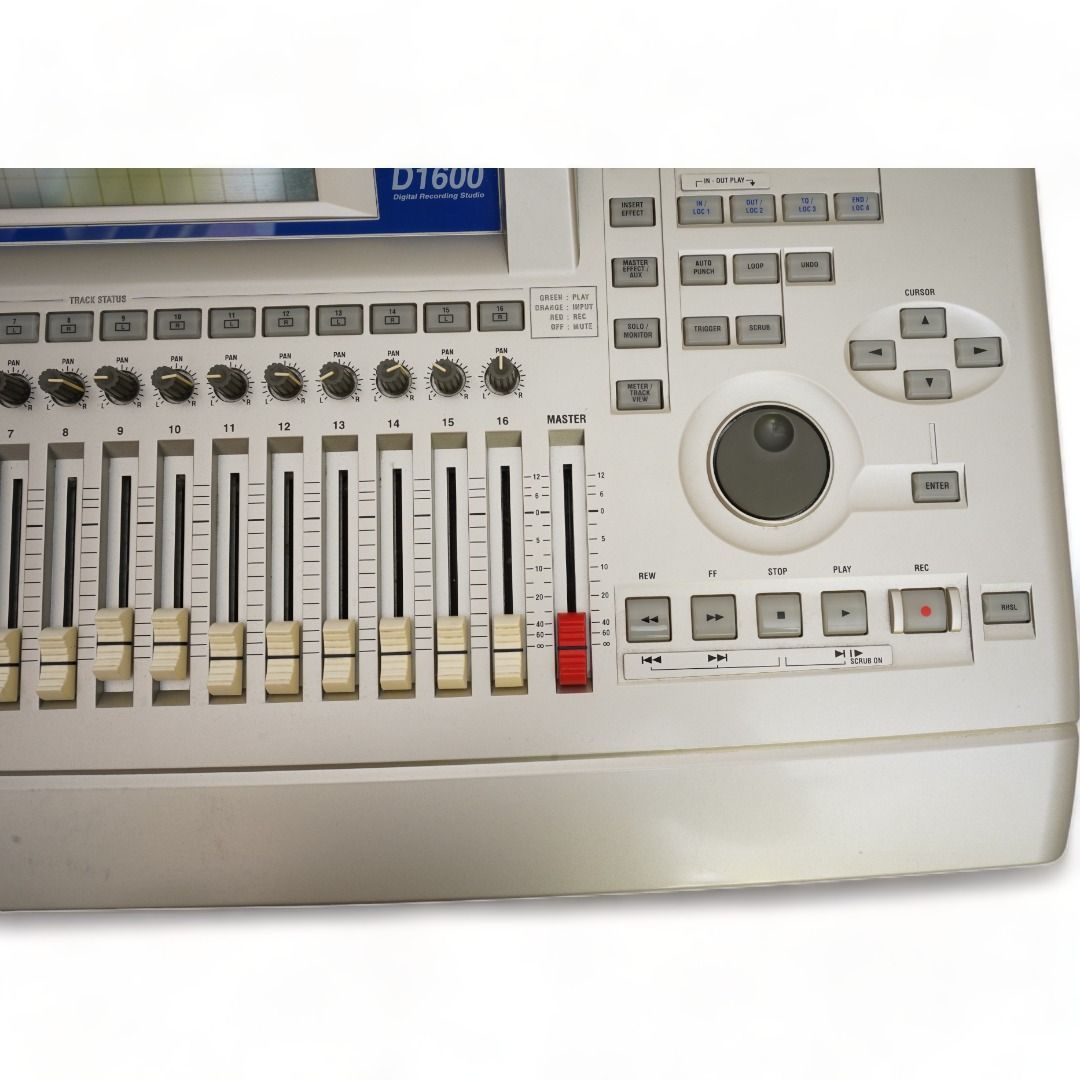 KORG D1600　マルチトラックレコーダー コルグ　取扱説明書付き！ 動作良好】 KORG コルグ D1600 マルチトラックレコーダー MTR