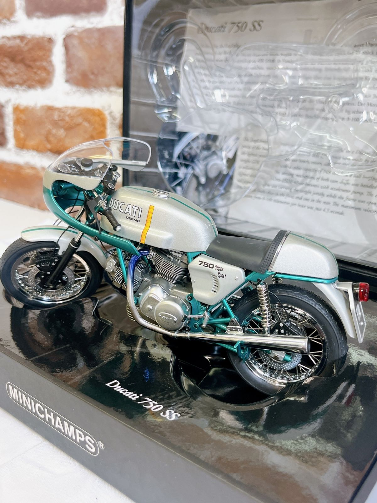 Ducati/ドゥカティ 750SS シルバー×ターコイズブルー 1/12スケール Classic Bike Series No.75 MN019 -  メルカリ