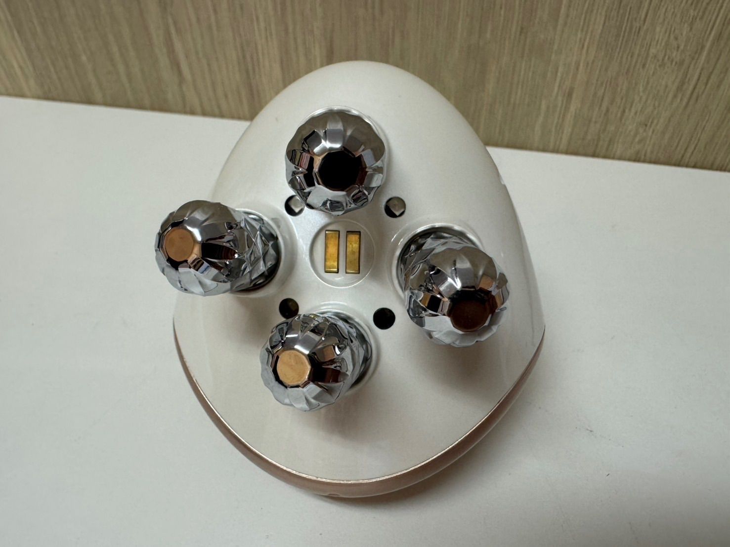 美品】 ME Mignonミニョン 美顔器 シャンパンピンク フェイスケア 美容