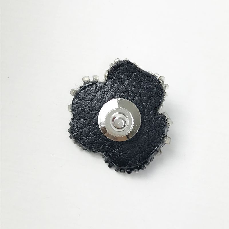 acou; アク　ブローチ　オートクチュール刺繍 お洋服に咲く可憐な花。優しい色使いで装いを彩る「acou:」の