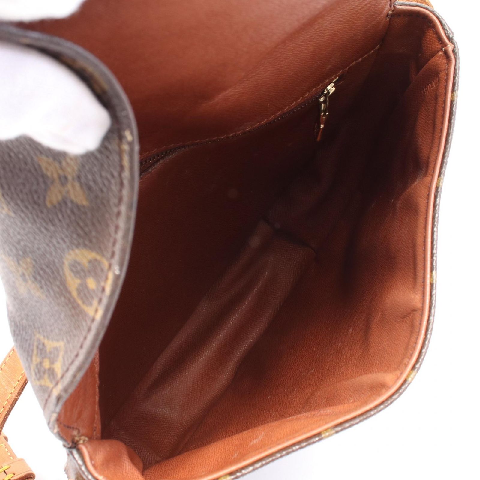 VUITTON