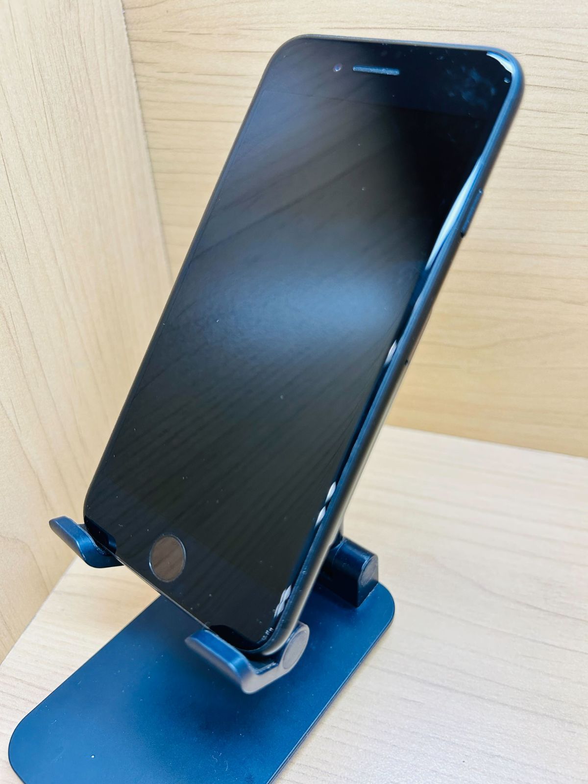 74111】【SIMロック解除済】iPhone SE 第2世代 64GB SIMフリー