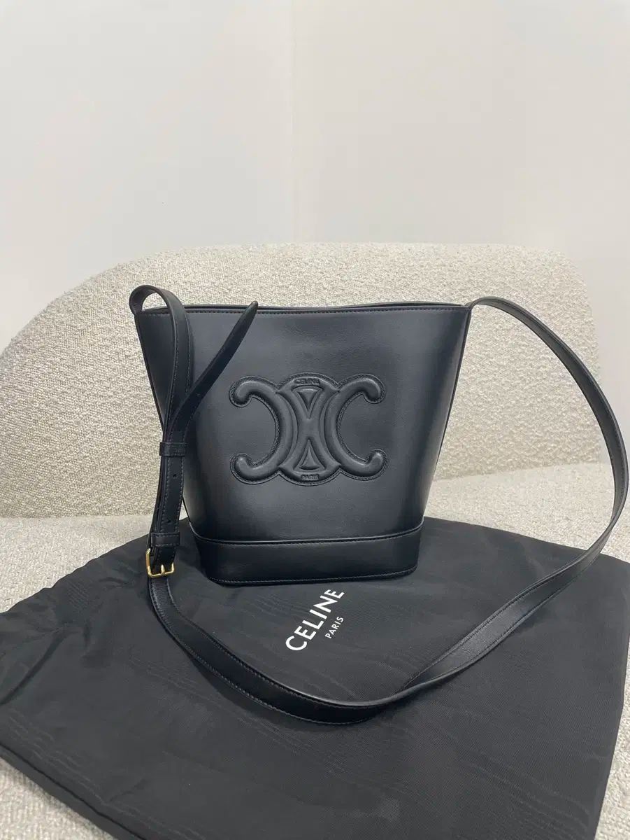 CELINE セリーヌ ラゲージ マイクロショッパー スリ 新ロゴ CELINE 極 CELINE セリーヌ ラゲージ マイクロショッパー スリ 新ロゴ CELINE 極