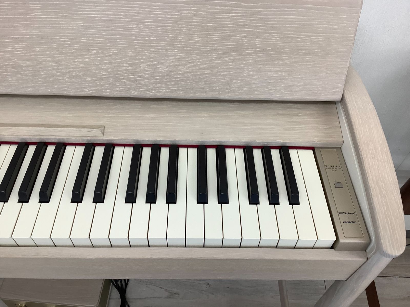 ★70986【電子ピアノ】キヨラ　ROLAND　KF10KS　15年製 Amazon | Roland KIYOLA (きよら) KF-10 KS シアーホワイト 電子ピアノ
