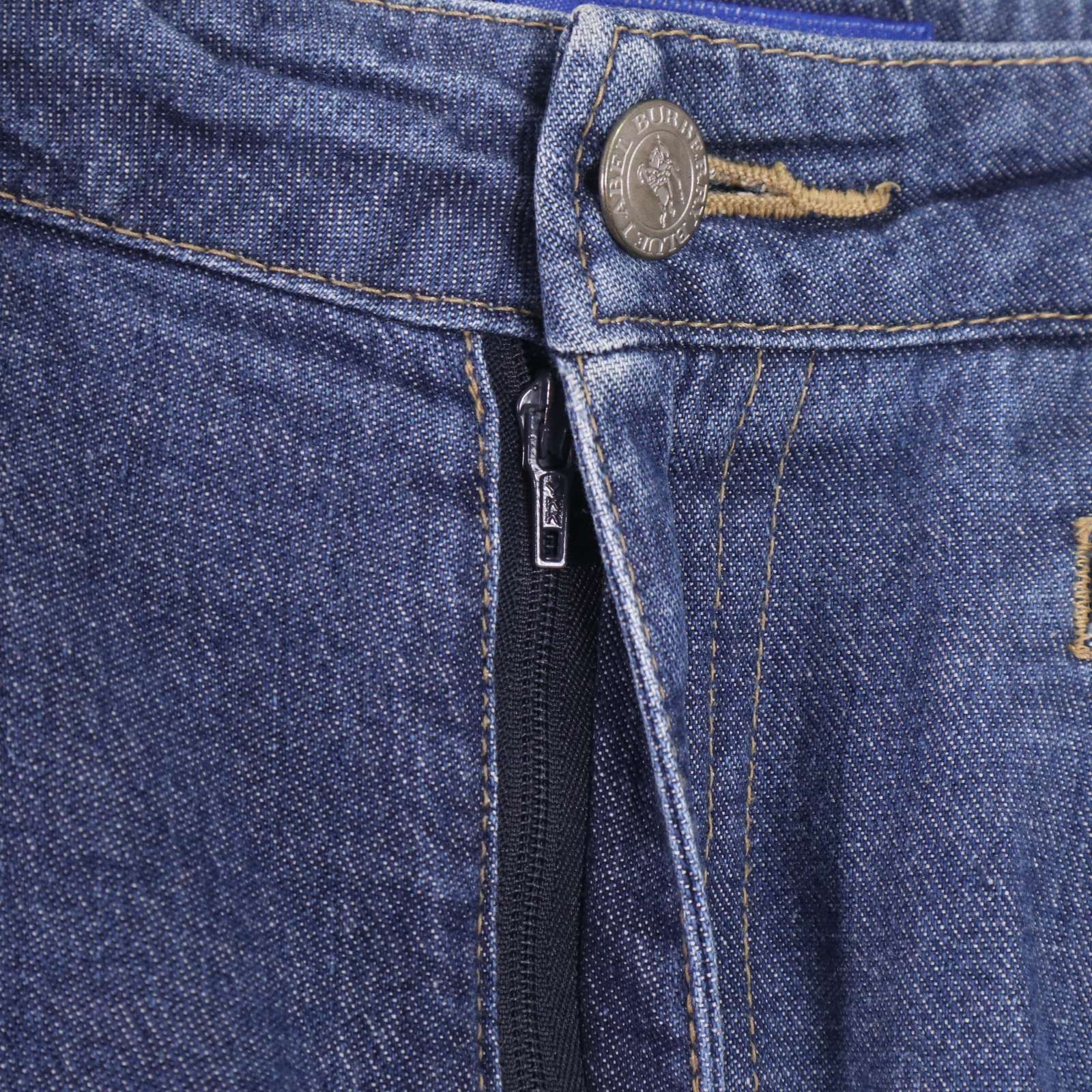 【バーバリーブルーレーベル】デニム ショートパンツ ノバチェック 裏地折り返し 極美品】バーバリー ブルーレーベル ショートパンツ ノバ