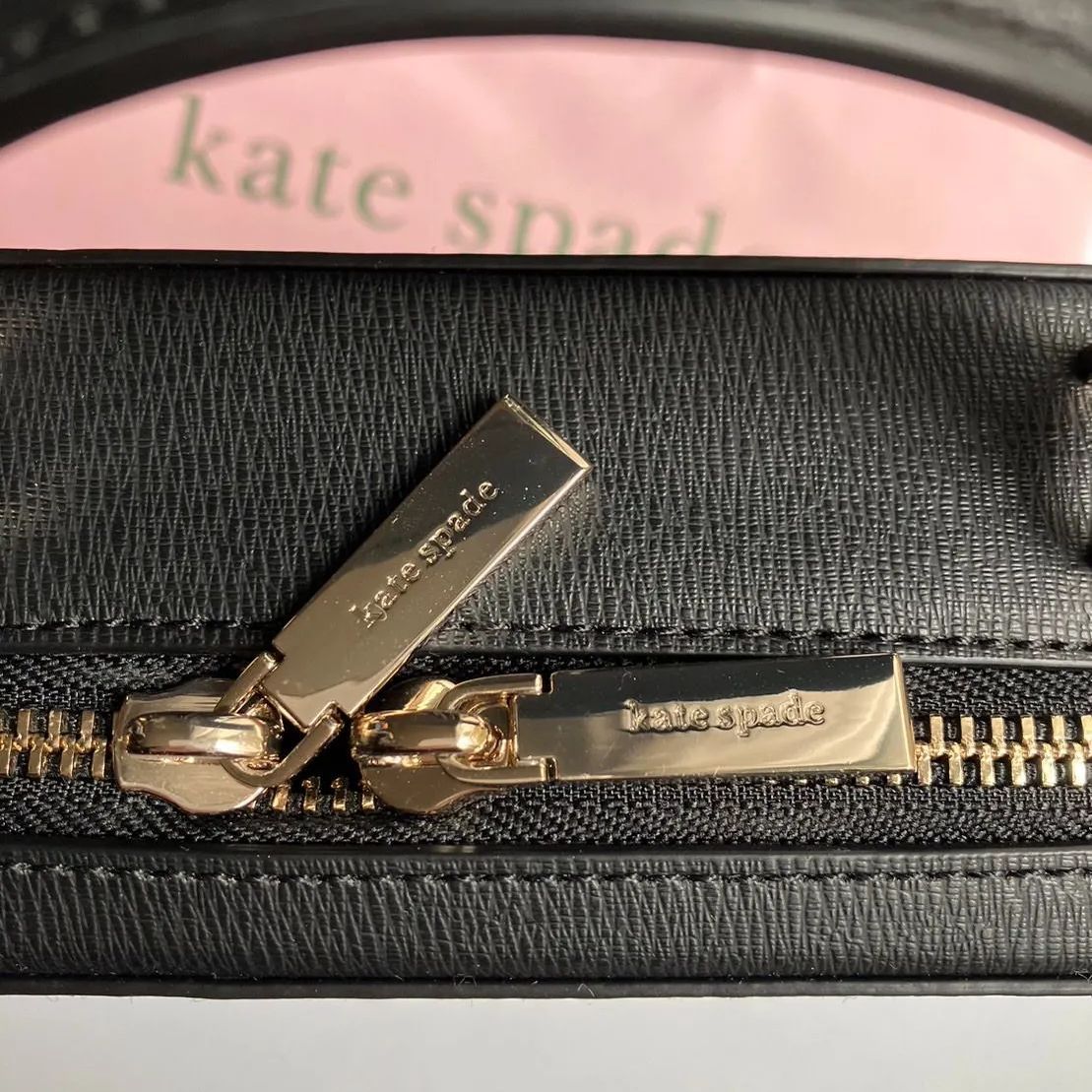 【kate spade】ディズニーコラボ ミニーマウス ミニカメラバッグ kate spade】ディズニーコラボ ミニーマウス ミニカメラバッグ