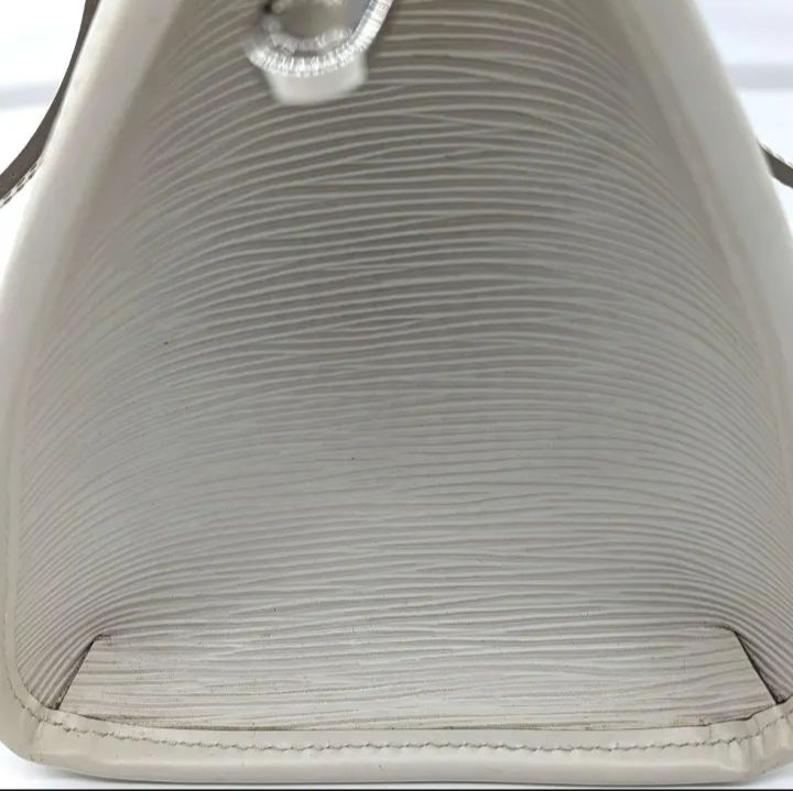 ルイヴィトン エピ マドレーヌPM M5933J AR2097 イヴォワール