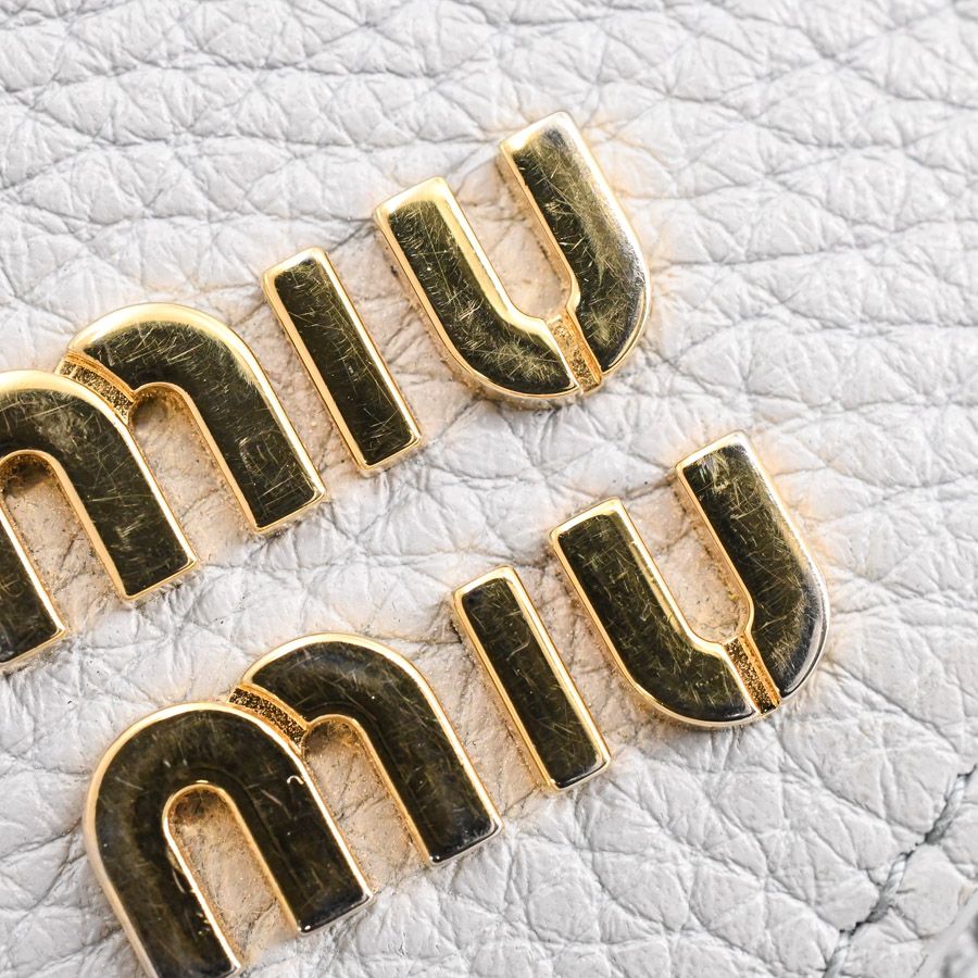 MIU ミュウミュウ