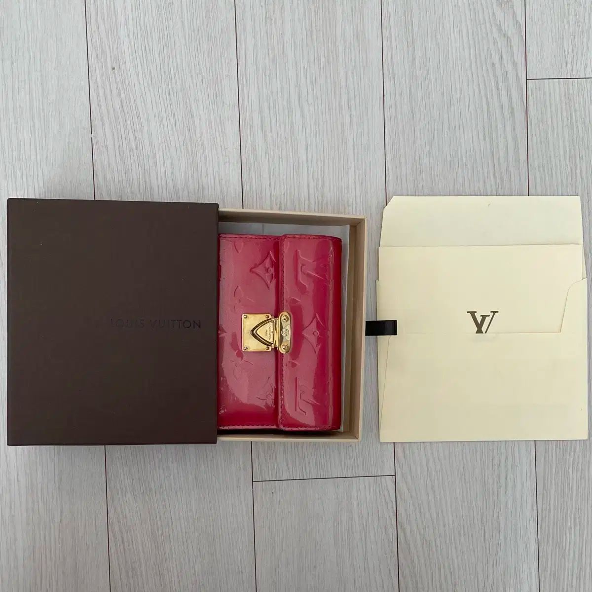 Louis Vuitton ルイヴィトン ヴェルニ コアラ 財布