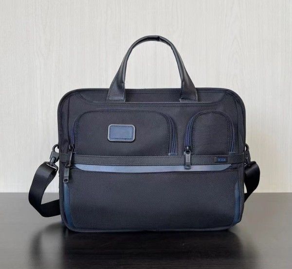 TUMI メンズ ビジネスバッグ 大容量 ブリーフケース ♪