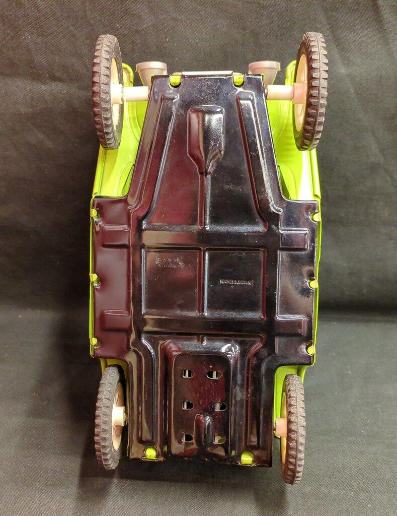 ニャロメ自動車 230