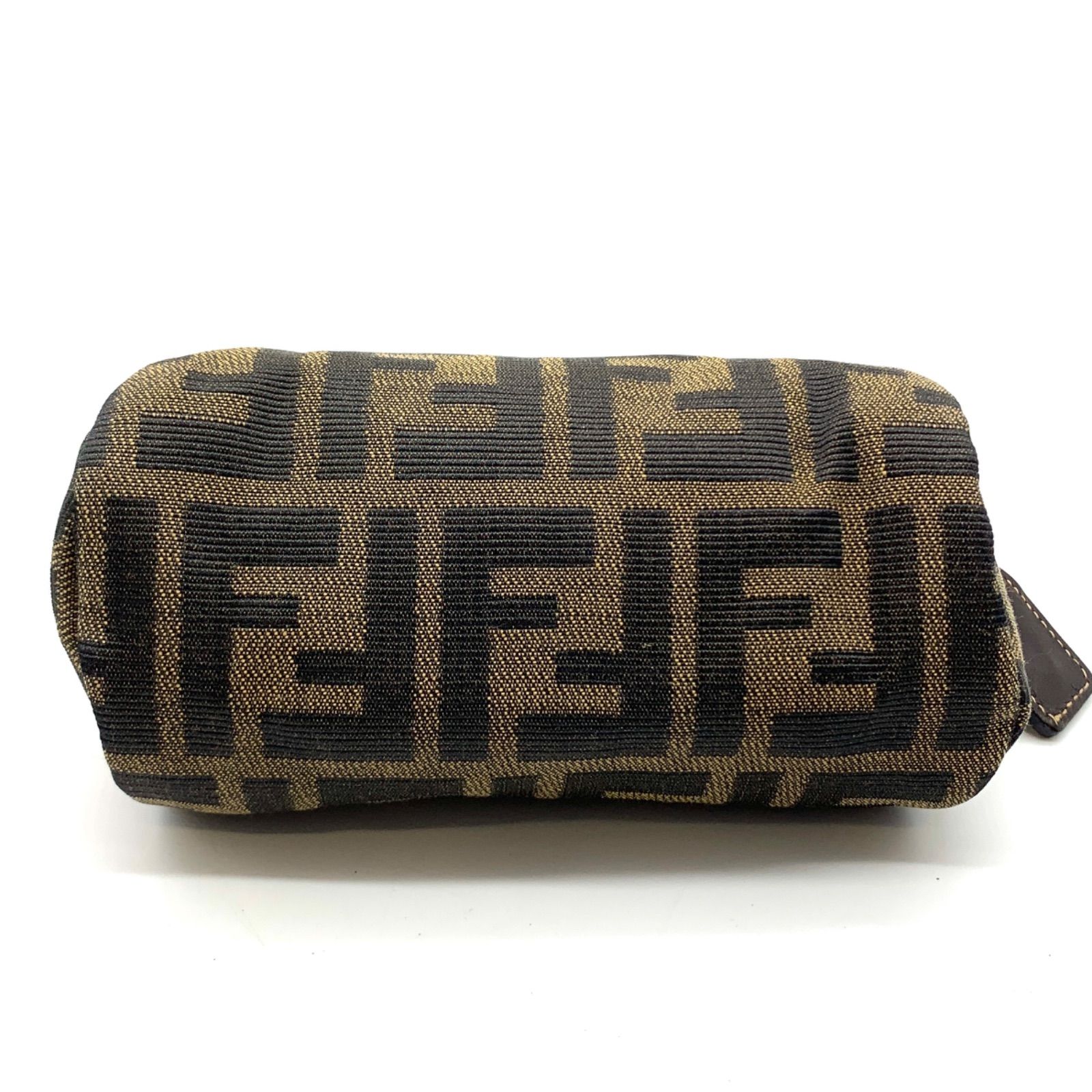 お買い得】FENDI がま口ポーチ ズッカ柄 - メルカリ