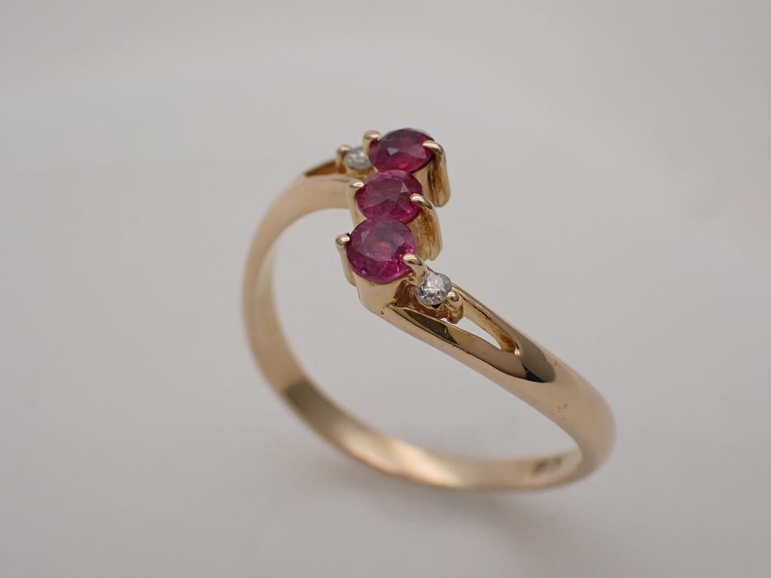 K18 イエローゴールド ルビー ダイヤリング 約8号 1.64g 中古A- 【送料  