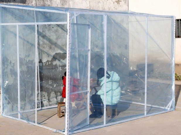 雨棚軒先雨棚透明テントを厚くしたサンルーム日除け庭先雨戸四足傘小屋