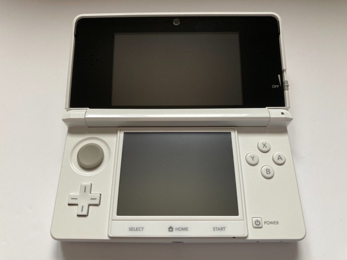 【送料無料】ほぼ新品! 保証付き! 3DS ピュアホワイト 即決可 新しい到着 ニンテンドー3DS ピュアホワイト【買取価格】｜ゲオ