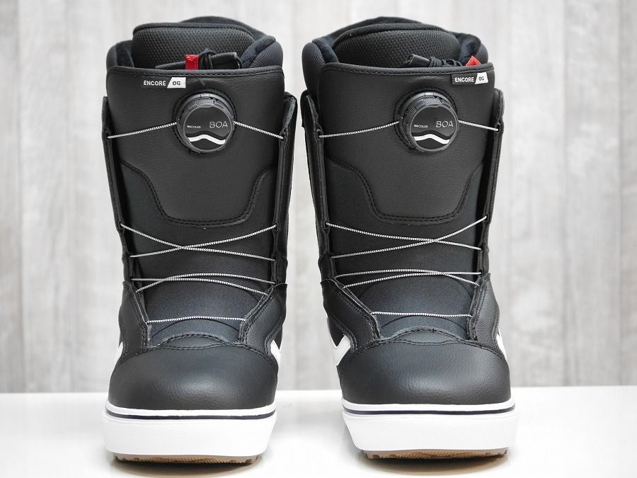 26 VANS ENCORE OG - 23.5 BLACK WHITE レディース スノーボード ブーツ ボア