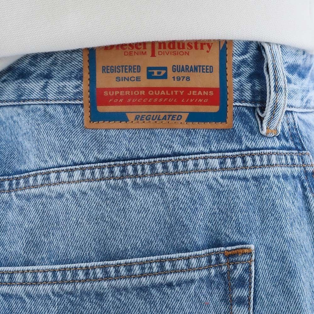 新品 DIESEL A06925 09I29 01 1996 D-SIRE デニム - メルカリ
