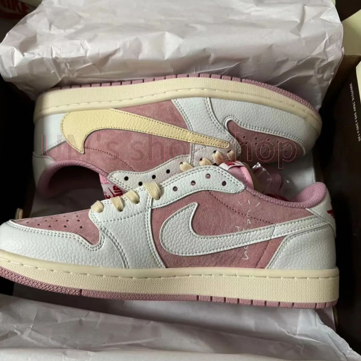 TRAVIS  NIKE  AIR JORDAN 1 LOW   PINK