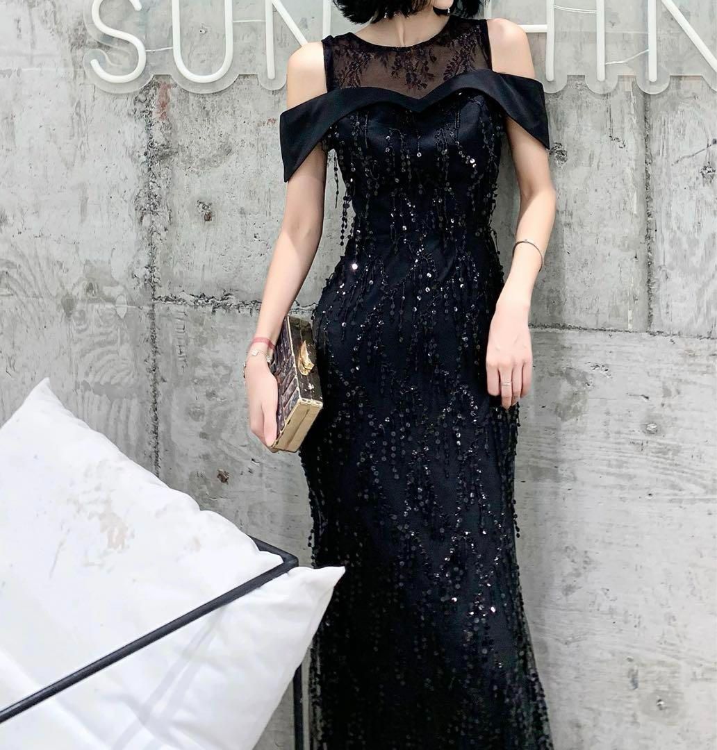 花柄レースにスパンコールが美しい オフショルイブニングドレス