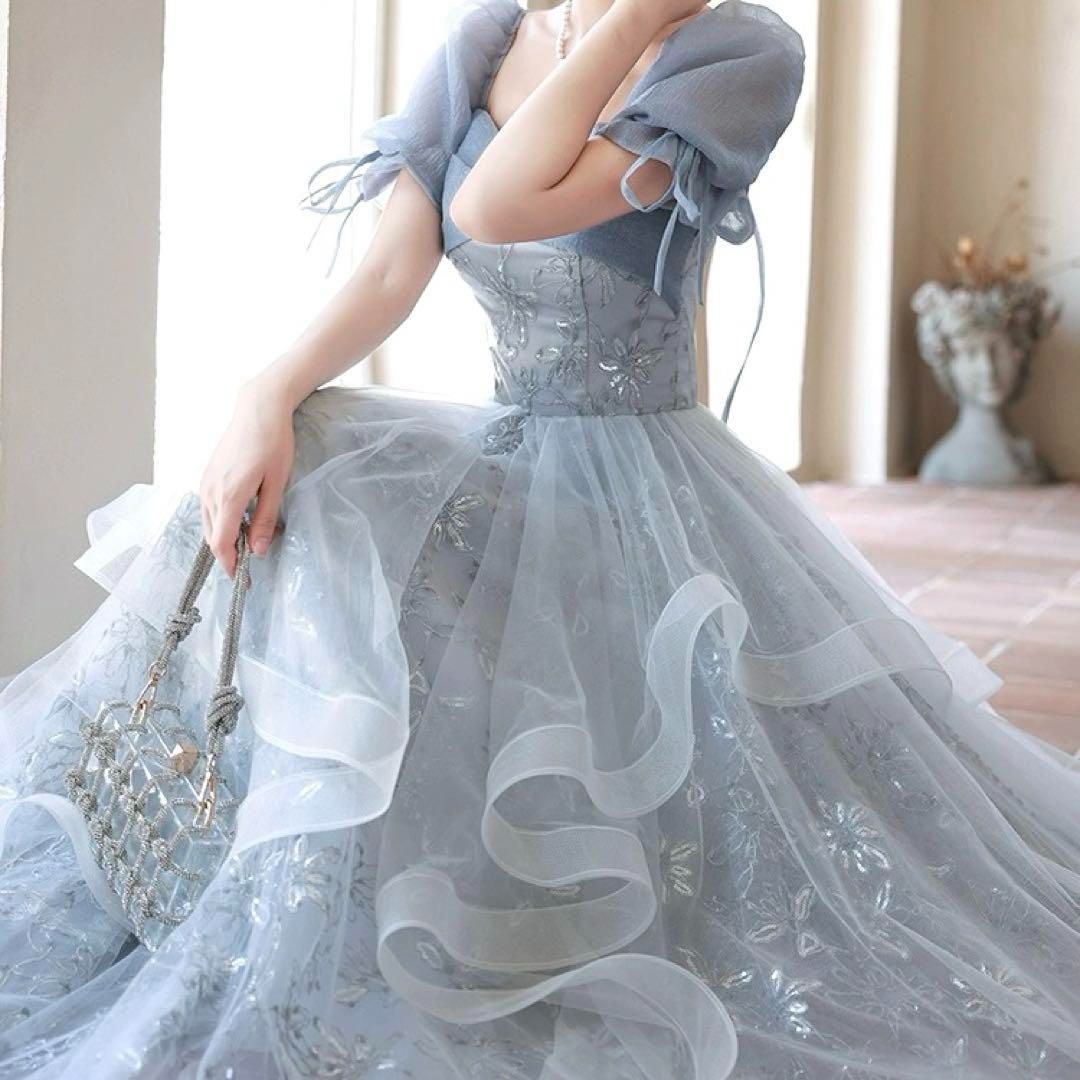 花柄にフリルのスカートが可愛い パフスリーブイブニングドレス パフスリーブに花柄が大人可愛い フリルイブニングドレス