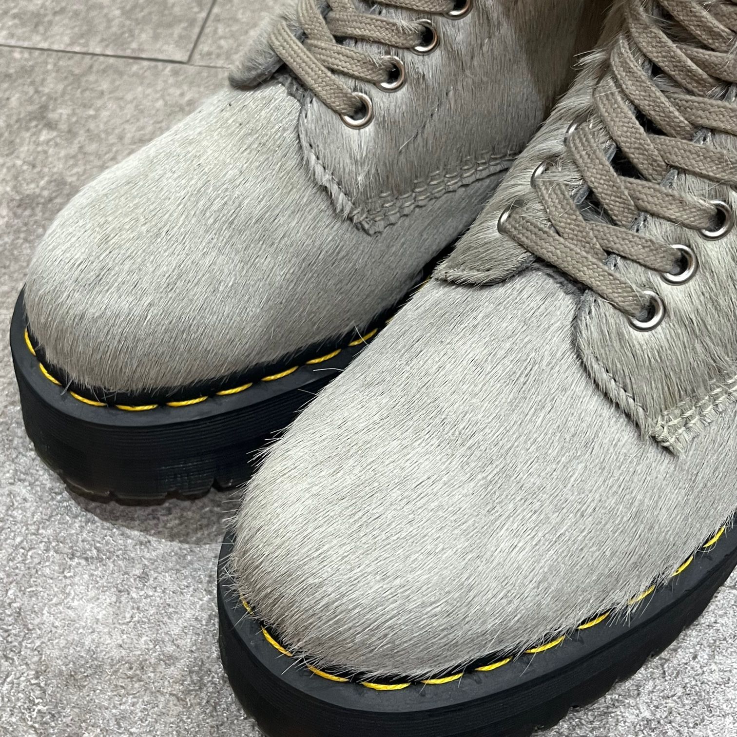 定価116600円 新品 RICK OWENS DR. MARTENS 1918 ハラコ 18 定価116600円 新品 RICK OWENS DR. MARTENS 1918 ハラコ 18